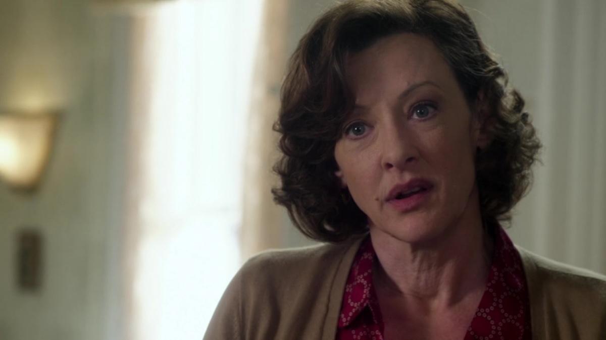 shameless joan cusack