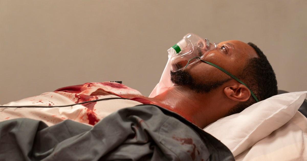 James in the hospital after he gets shot in 'The Rookie'.