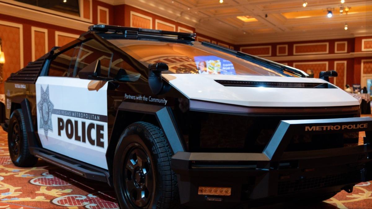 Las Vegas Police Department Debuts Fleet of Patrol Cybertrucks