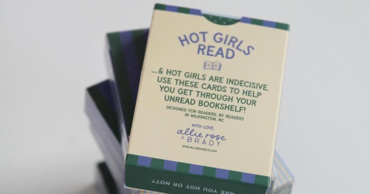Hot Girls Read