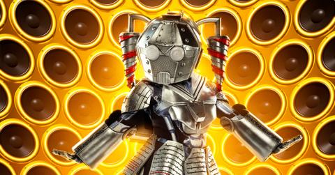 Robo Girl on 'The Masked Singer'