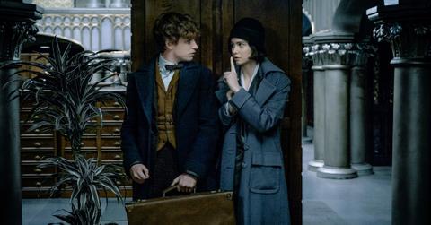 Katherine Waterston and Eddie Redmayne in 'Fantastic Beasts'