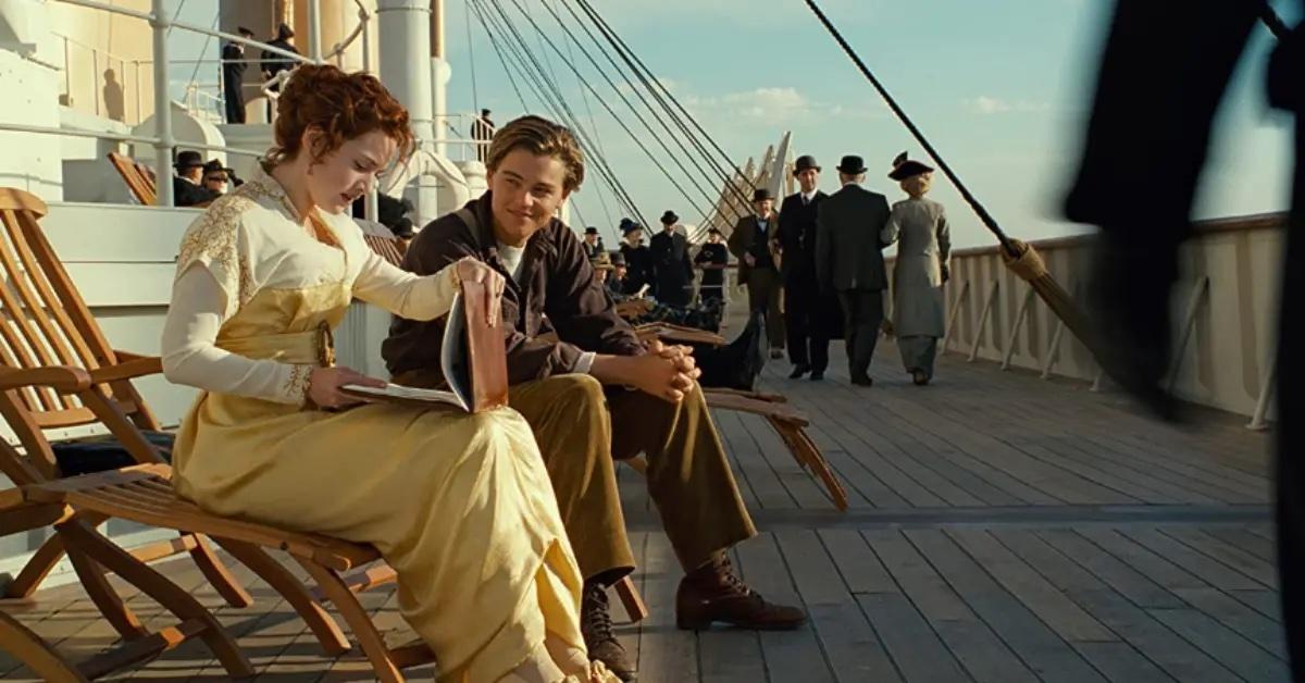 Still shot of Jack and Rose in 'Titanic'