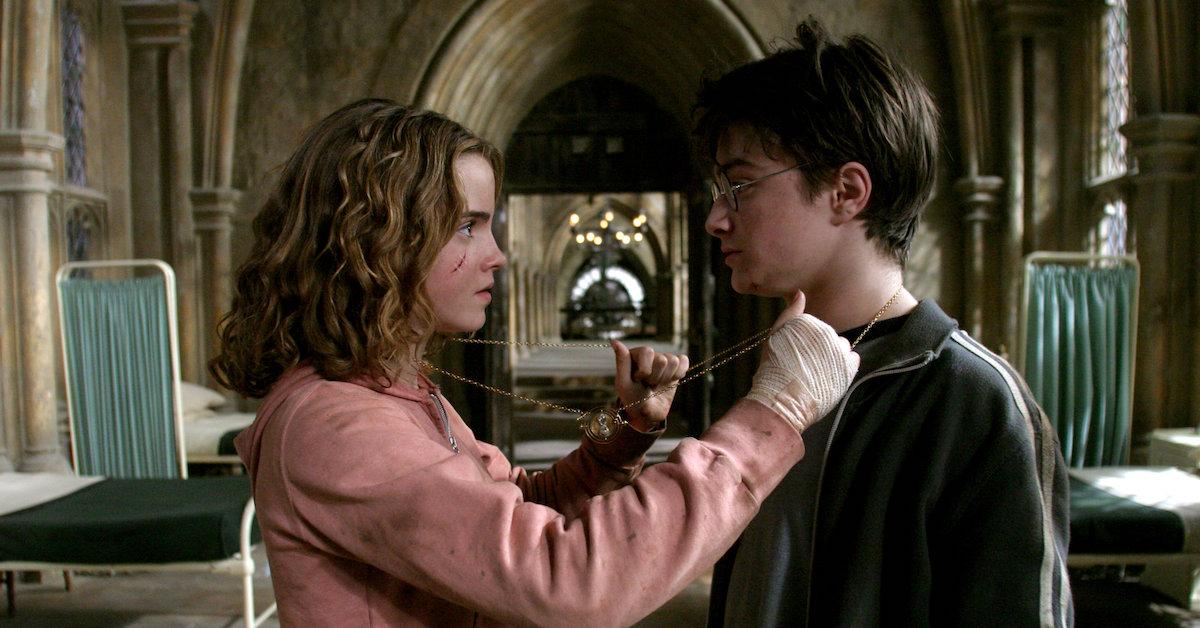 Emma Watson & Daniel Radcliffe with Time Turner in 'Harry Potter and the Prisoner of Azkaban'