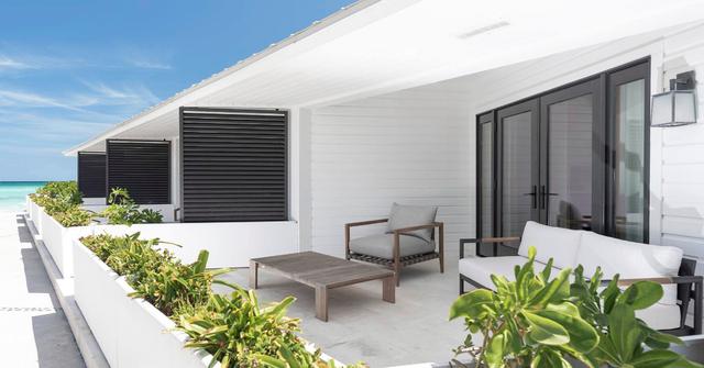 Caerula Mar Club lanai