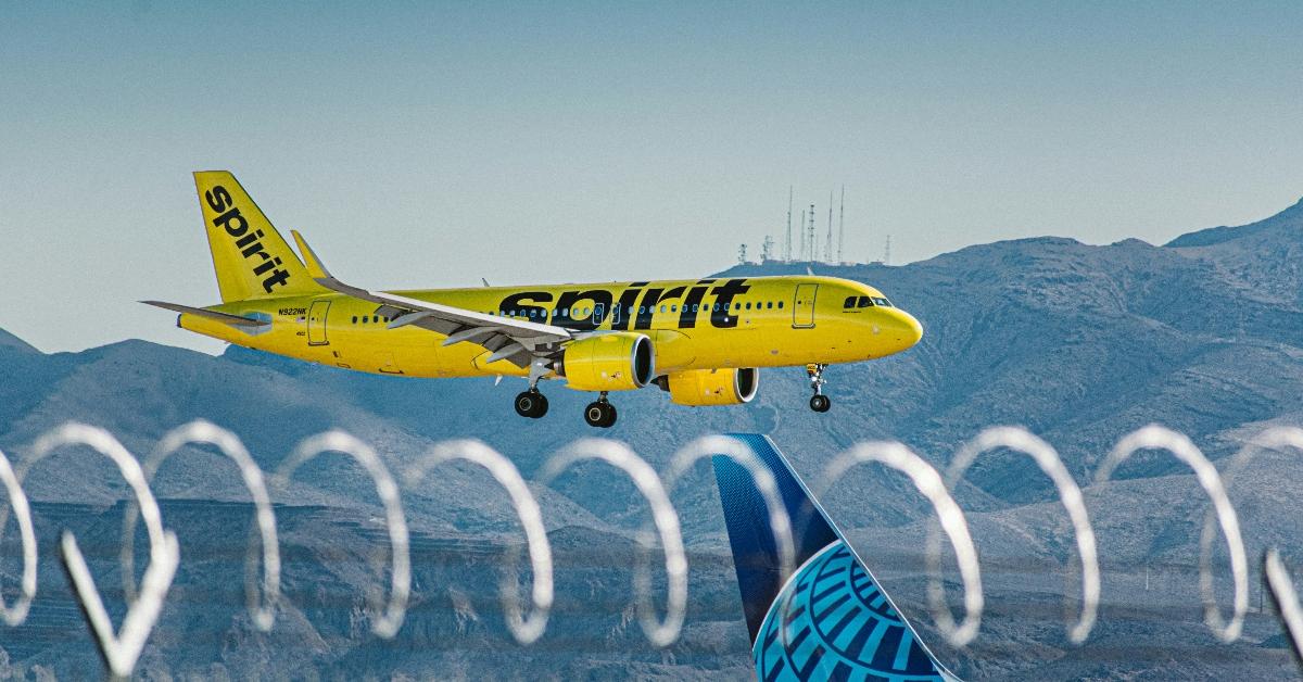 Spirit airlines plane