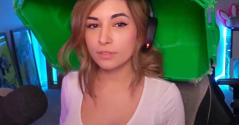 Alinity Twitch Flash — Will Wardrobe Malfunction Get Her Banned? – News