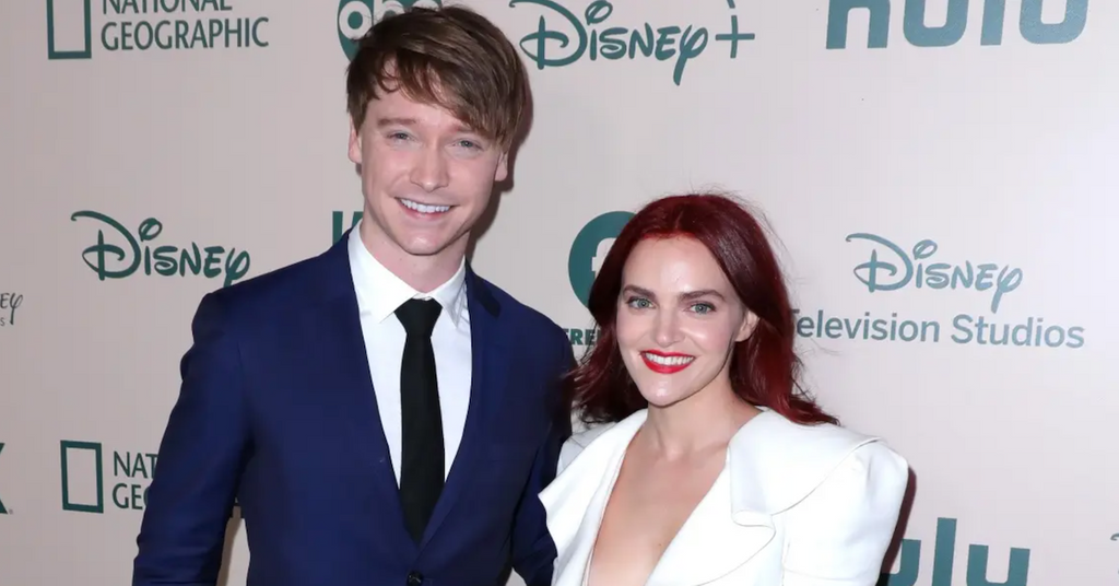 Njs Madeline Brewer Married See Her Breathtaking English Wedding Pics - y7x9ljm