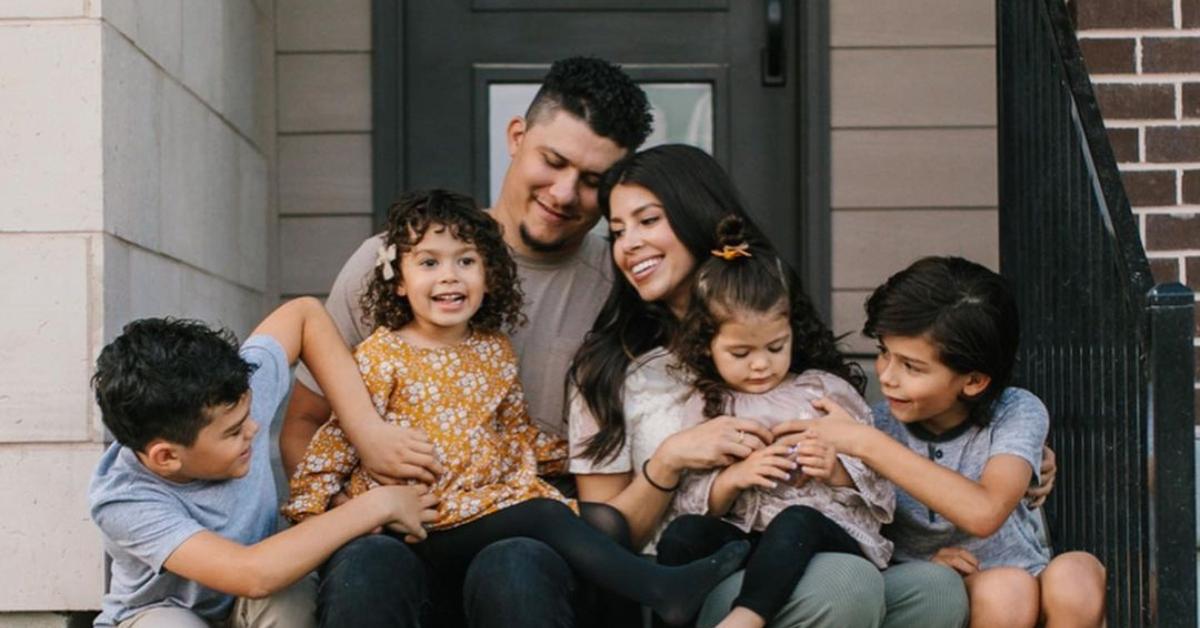 (l-r): Malaysia and Alani fua's son, their daughter, Alani Fua, Malaysia Fua, their daughter, and their other son