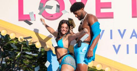 (l-r): Huda Mustafa and Chris Seeley on 'Love Island USA'