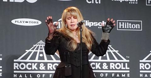 why does stevie nicks wear gloves