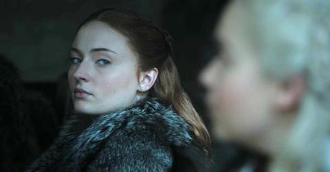 why does sansa hate daenerys
