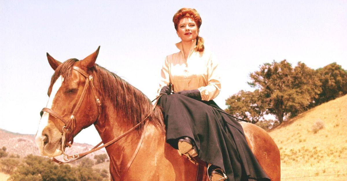 why did amanda blake leave gunsmoke