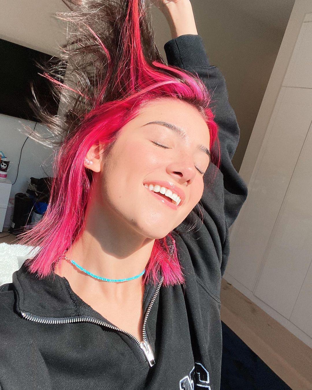 charli pink hair