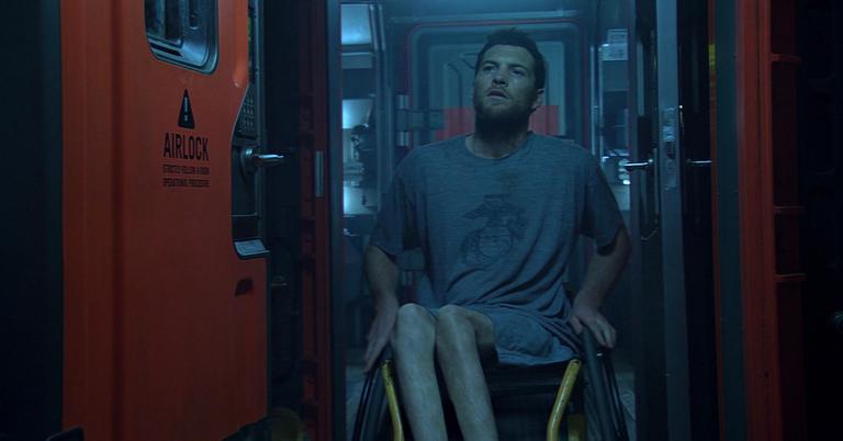 does-sam-worthington-use-a-wheelchair-in-real-life-details