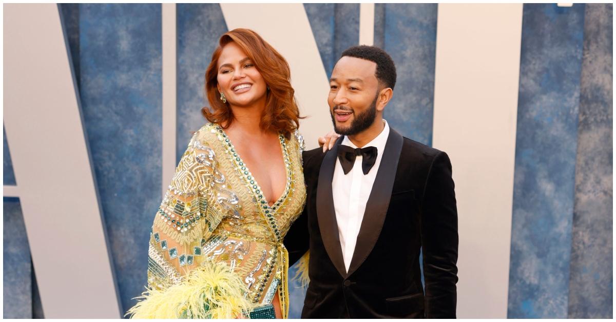 (l-r): Chrissy Teigen and John Legend