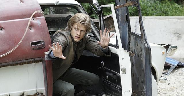 MacGyver in trouble.