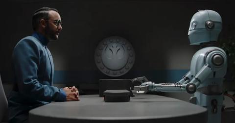 Dr. Pershing (Omid Abtahi).