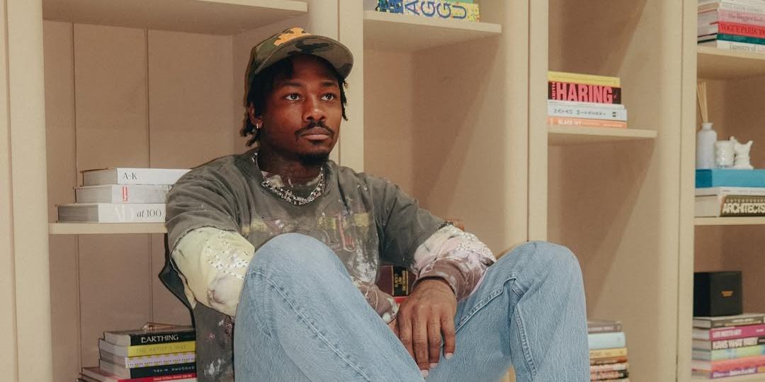 stefon-diggs-sitting