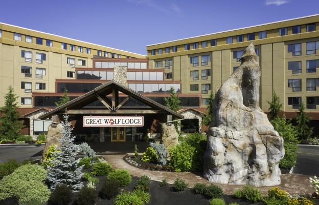 Great Wolf Lodge Gave a Guest a Soiled Adult Diaper