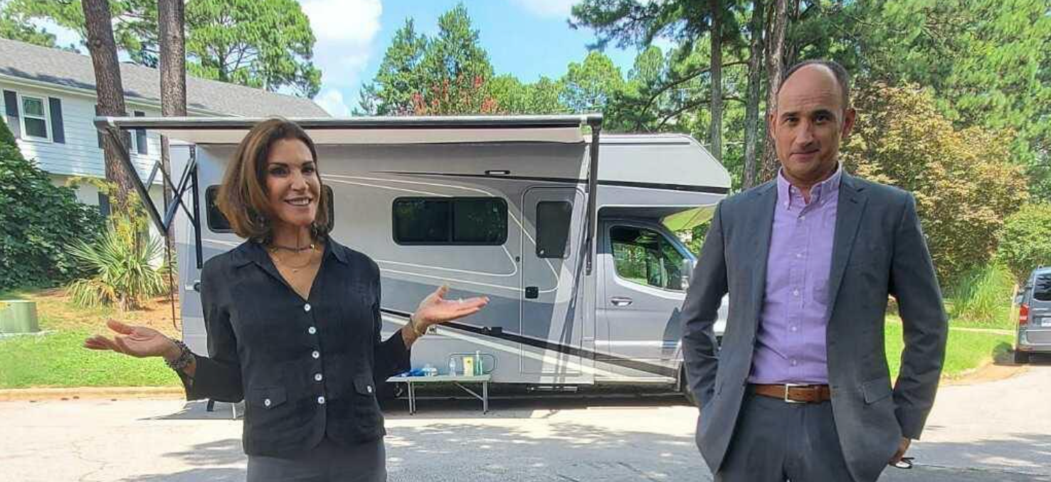 David Visentin and Hilary Farr on set of 'Love It or List It'