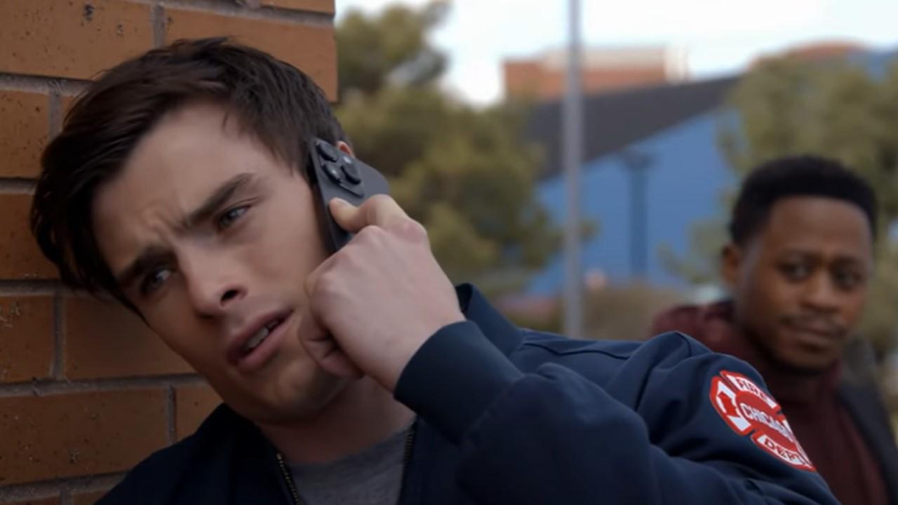 Darren Ritter overhearing Jack Damon on the phone on 'Chicago Fire'