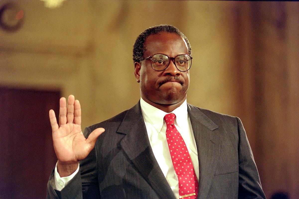 Clarence Thomas getting sworn in in 1991