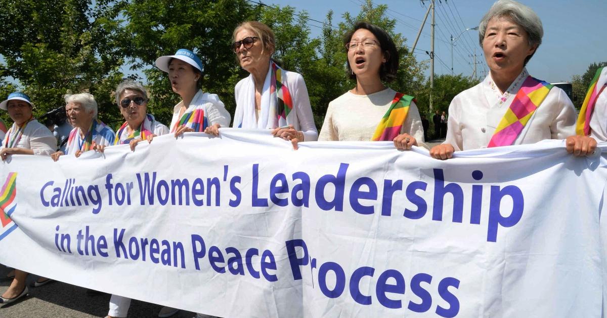 Female activists cross DMZ on Korean Peninsula