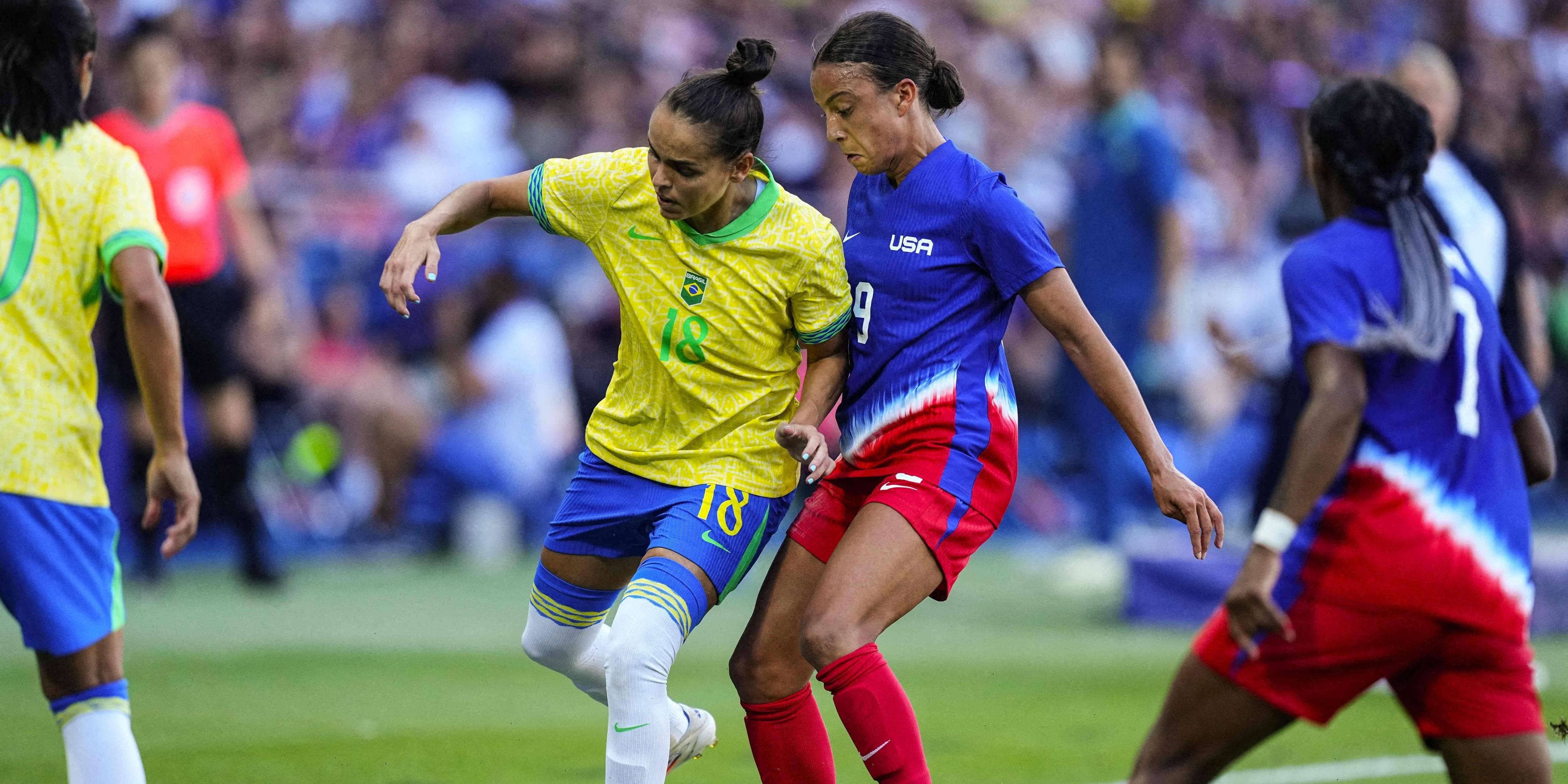 mallory-swanson-playing