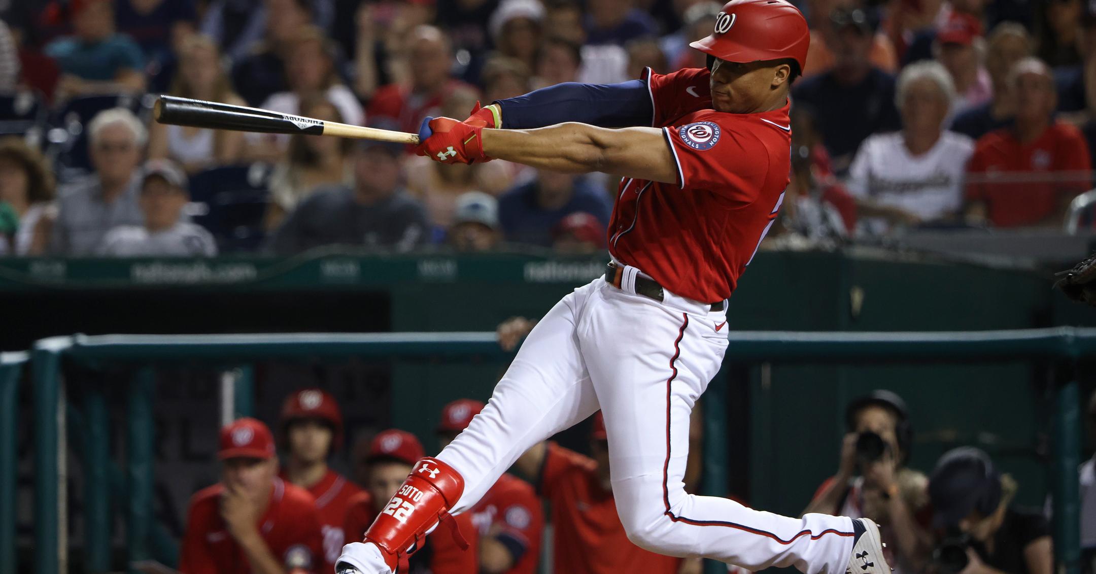 Why Do Baseball Players Wear Mitts? What Is a Sliding Mitt?