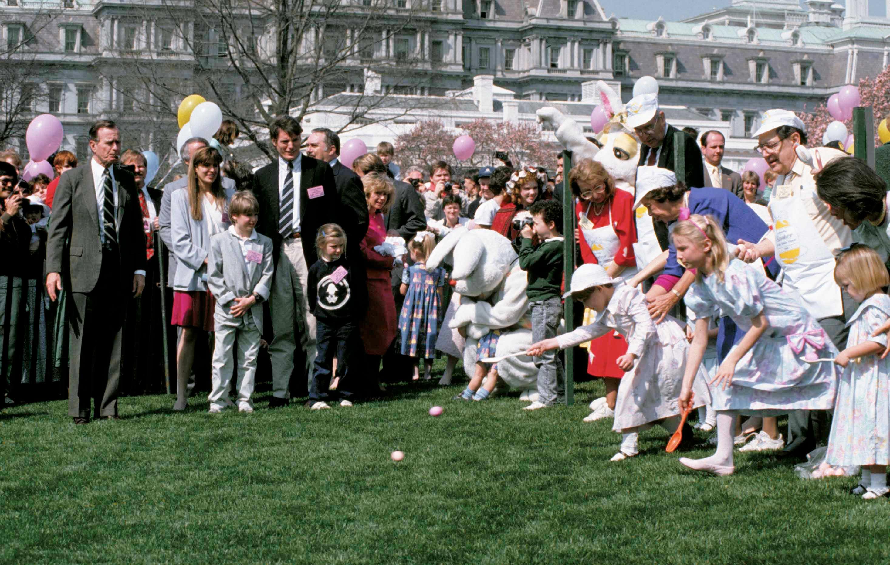 Easter egg rolls during George H.W. Bush presidency
