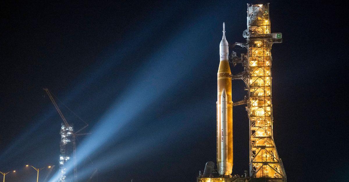 The Artemis II on its launch bay. 