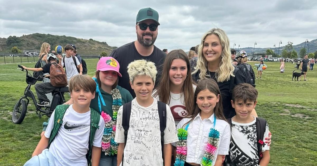 (l-r): Travis Mullen and Gina Kirschenheiter with their six children