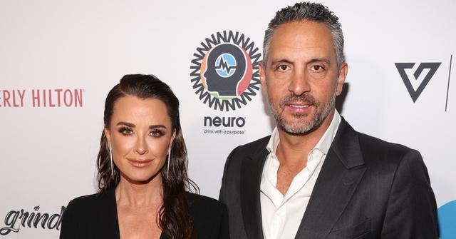 Kyle Richards and Mauricio Umansky attend the Homeless Not Toothless Hollywood Gala