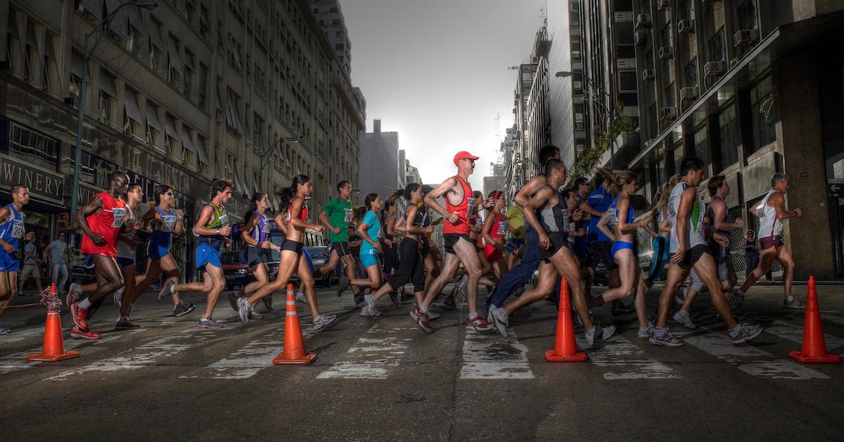 a group of people running a marathon