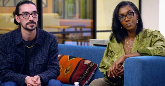 Orion and Lauren talk to MAFS experts while sitting on a couch