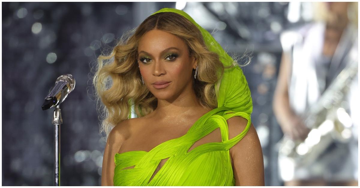 Unpacking Beyoncé’s Handwritten Letters to Fans and Celebs