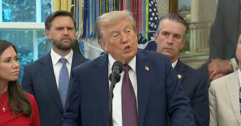 Donald Trump's Suit Was Lumpy During His Announcement