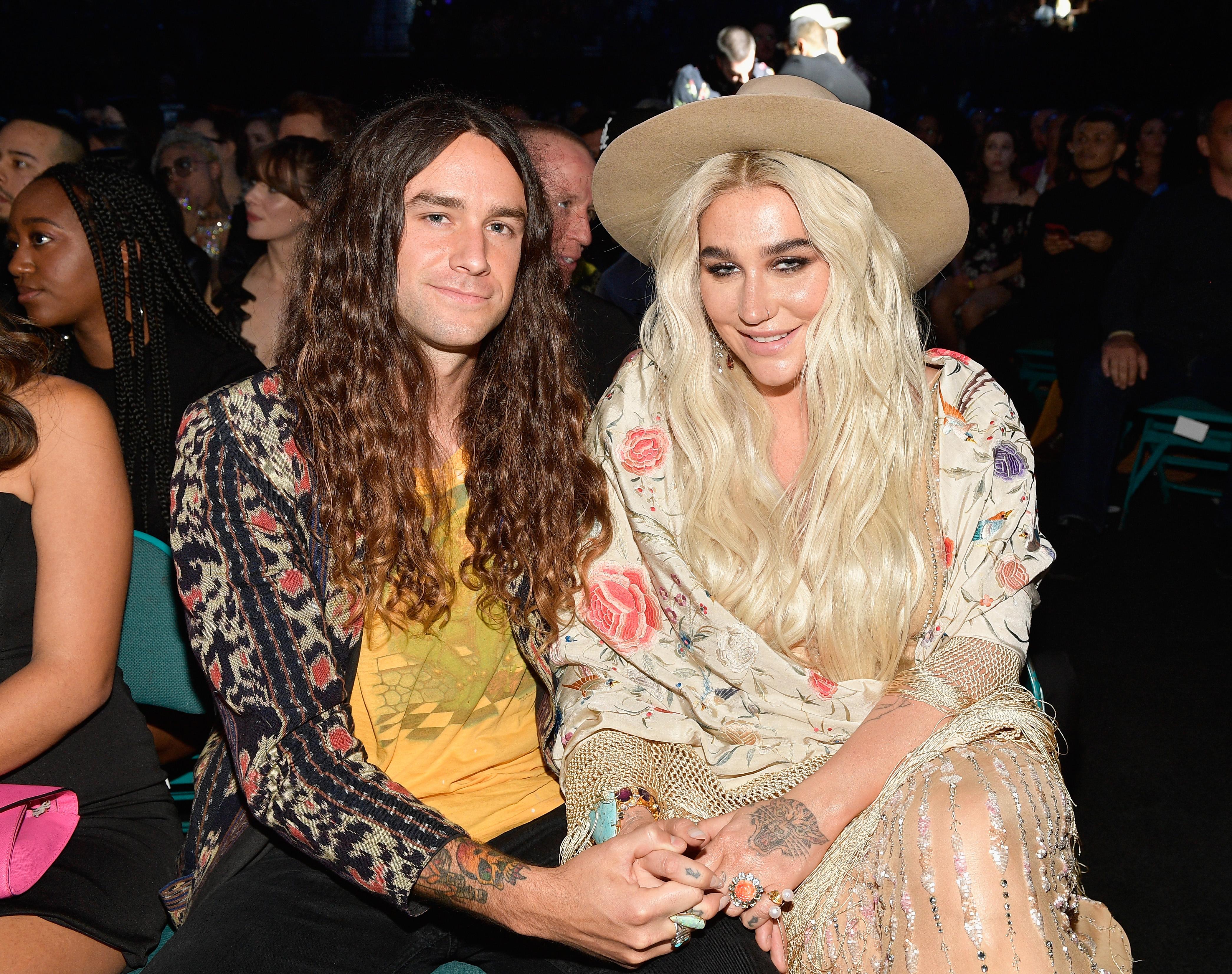 kesha and boyfriend