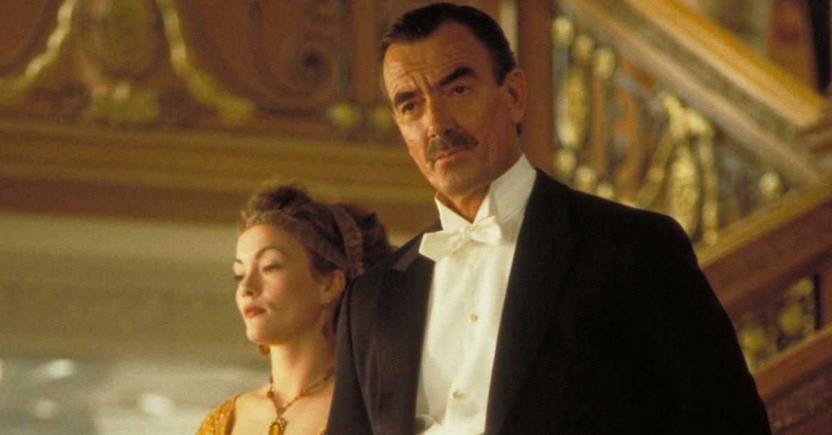 Eric Braeden comme John Jacob Astor IV et Charlotte Chatton comme Madeleine Astor dans 'Titanic'