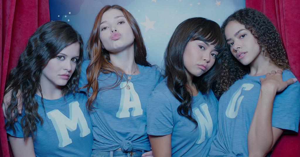 Who Plays Maxine on 'Ginny & Sara Waisglass Might Look Familiar