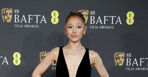 Ariana Grand Unveils New Hair