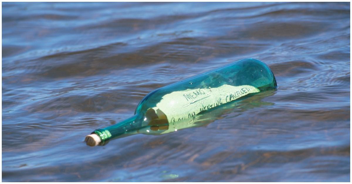 Message in a bottle in the ocean