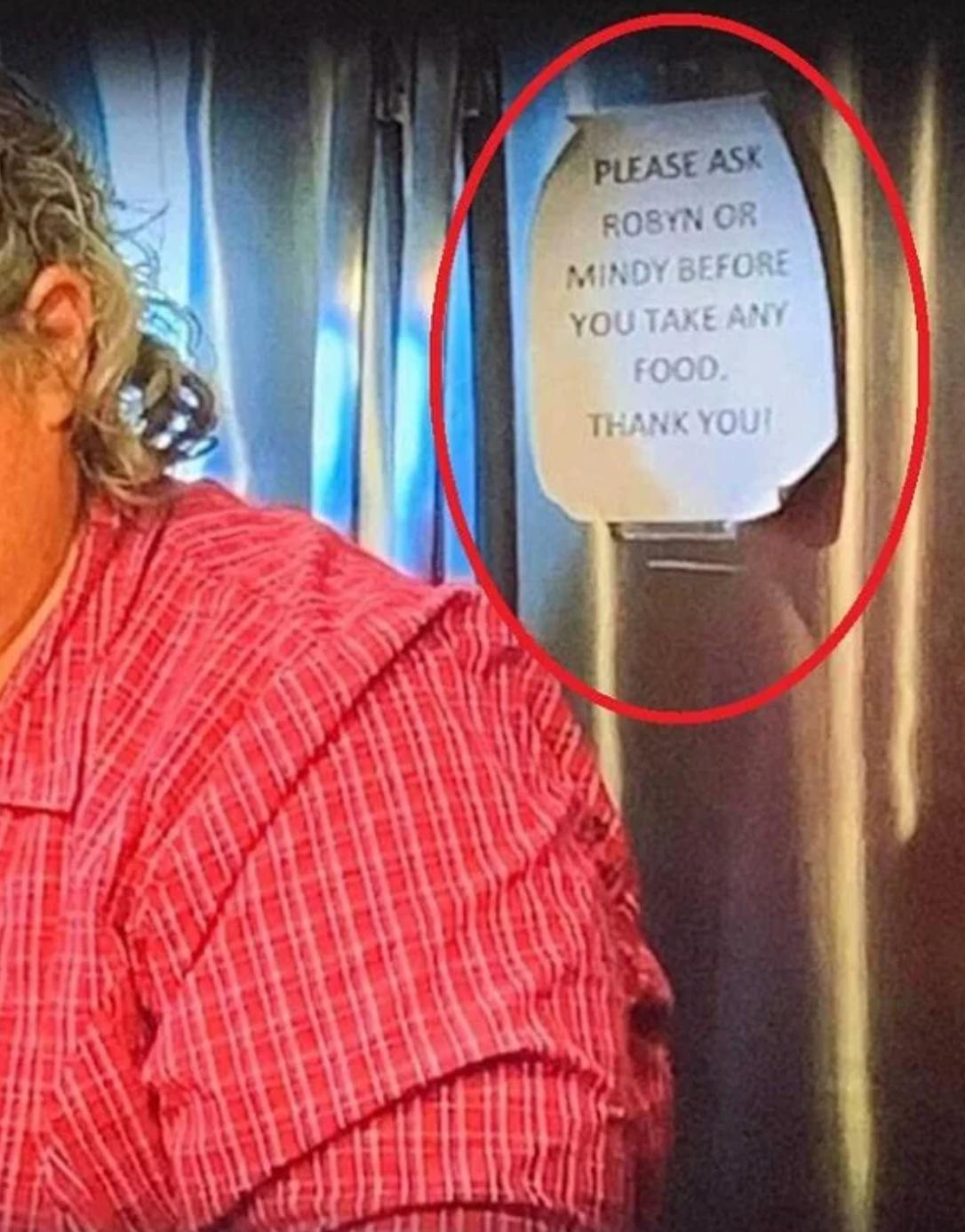 robyn sign on fridge sister wives