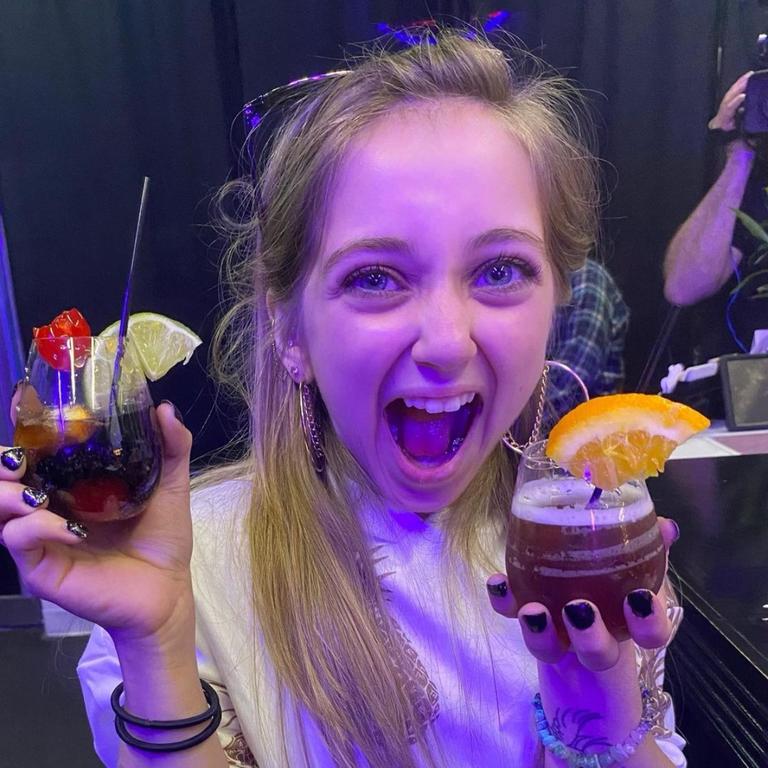 Shauna Rae's Height: How Tall Is the TLC Star? - How Tall Is Shauna Rae? TLC Star’s Unique Height Story