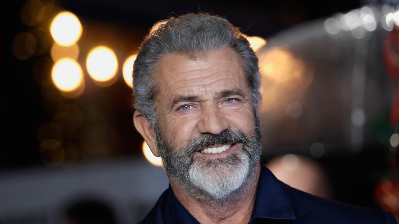 Mel Gibson arrive à la première britannique de 