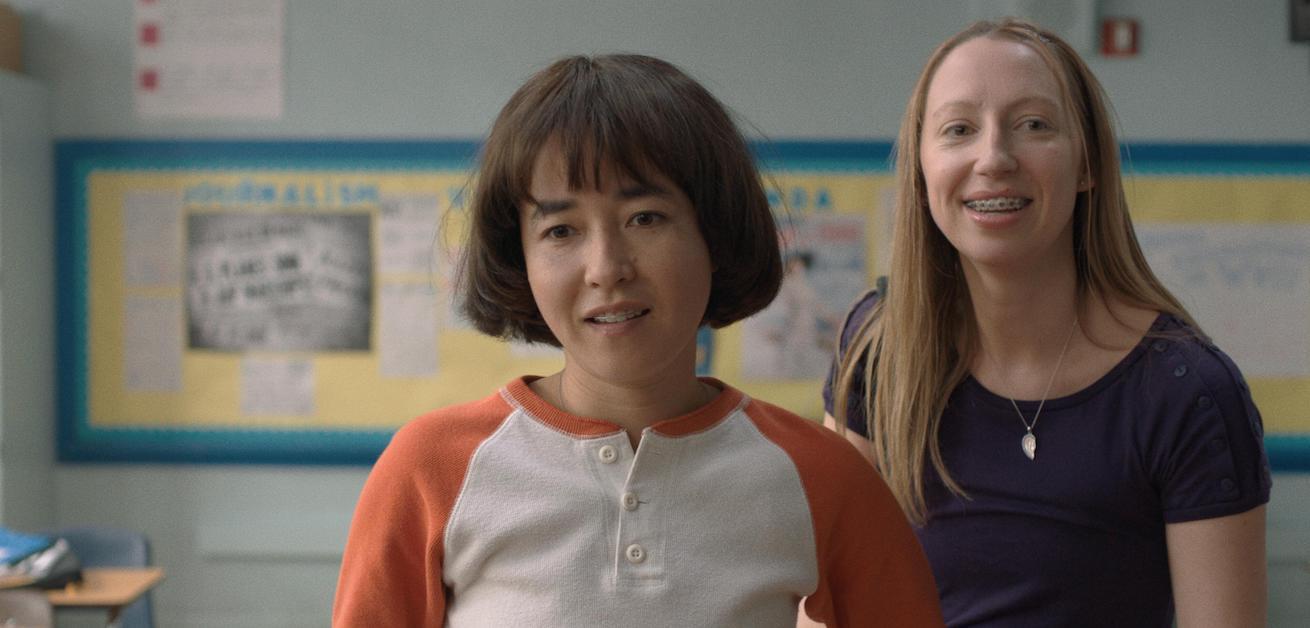 Anna and Maya in 'Pen15'