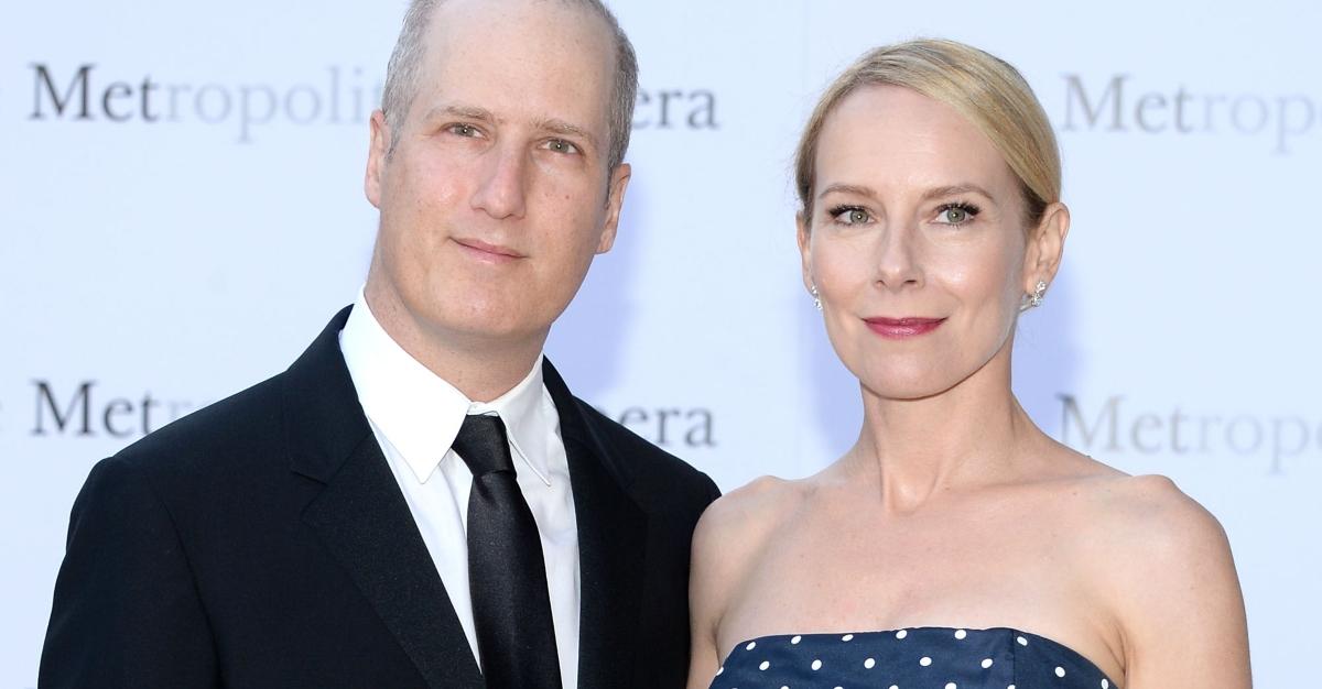 Amy Ryan et Eric Slovin sur le tapis rouge