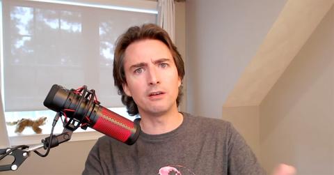 Keith Gill introducing himself with a stuffed kitty in the background.