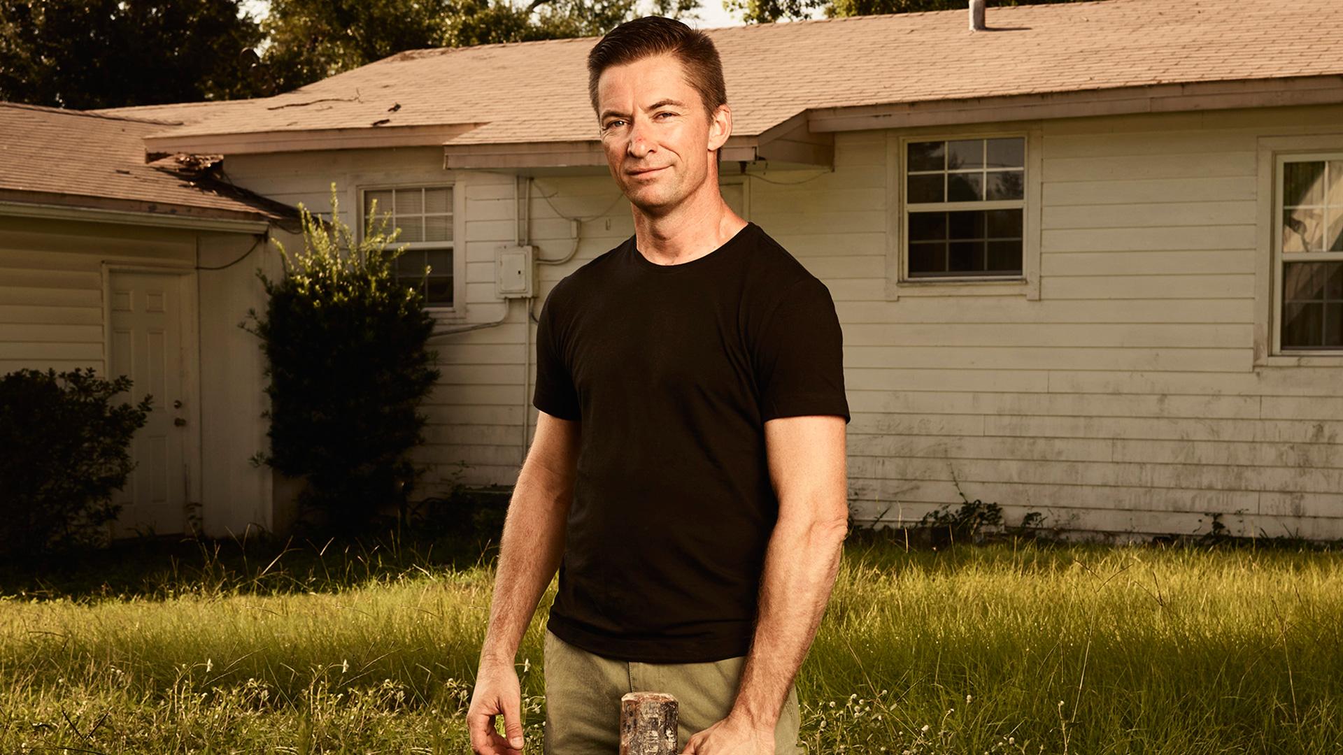 Duke in promotional photos for 'Zombie House Flipping'